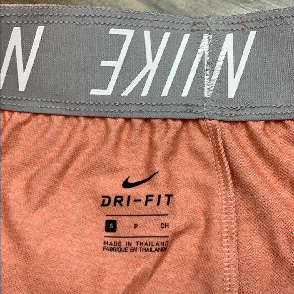 NIKE Women’s running shorts with Dri-Fit Technolog - Picture 11 of 13